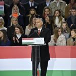 Budapest, 2021. október 23. Orbán Viktor miniszterelnök ünnepi beszédet mond az 1956-os forradalom és szabadságharc 65. évfordulóján tartott megemlékezésen az Erzsébet téren 2021. október 23-án. MTI/Koszticsák Szilárd